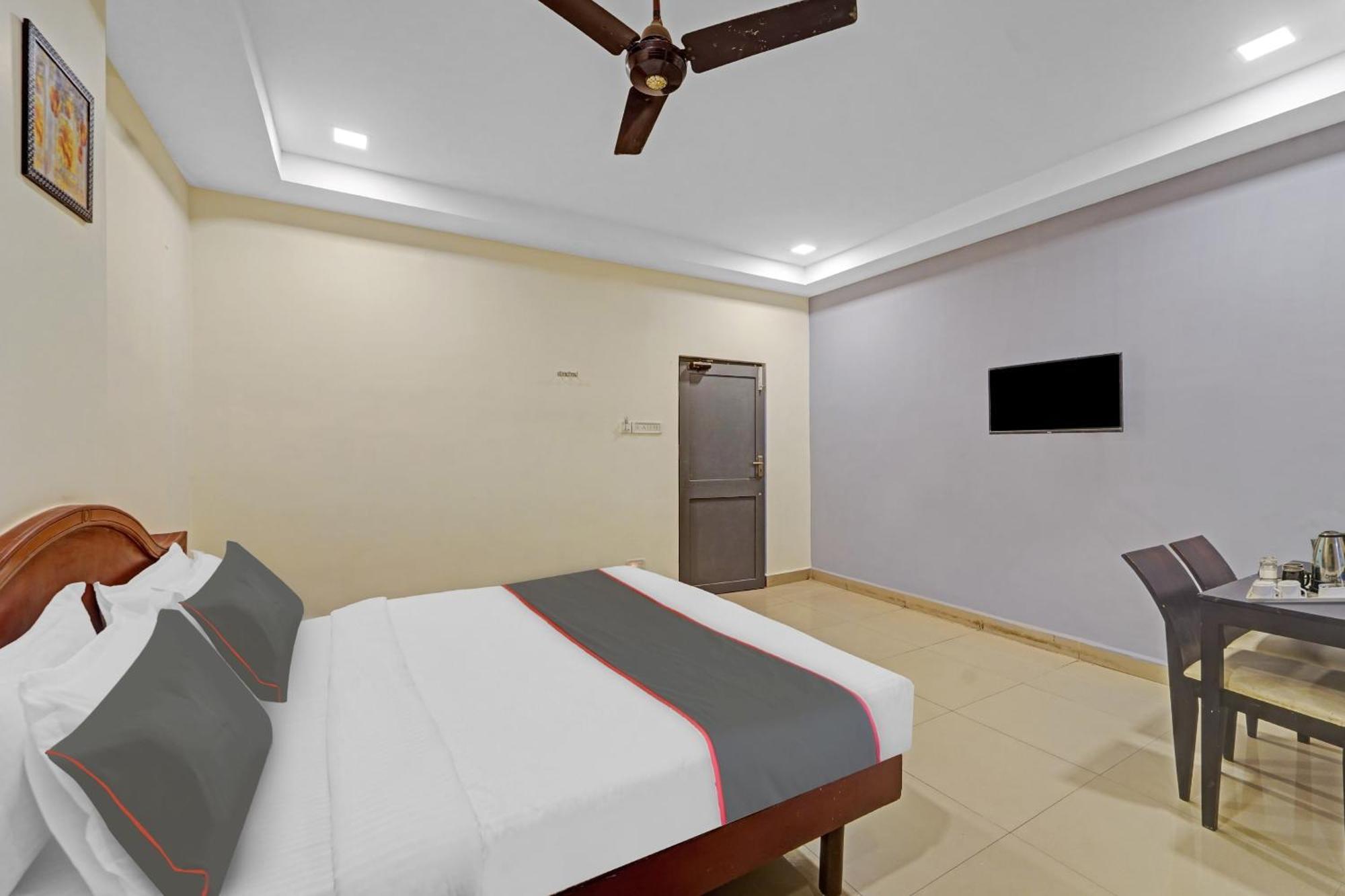 Super Townhouse G Silver Hotels Mount Road Ченнаи Экстерьер фото