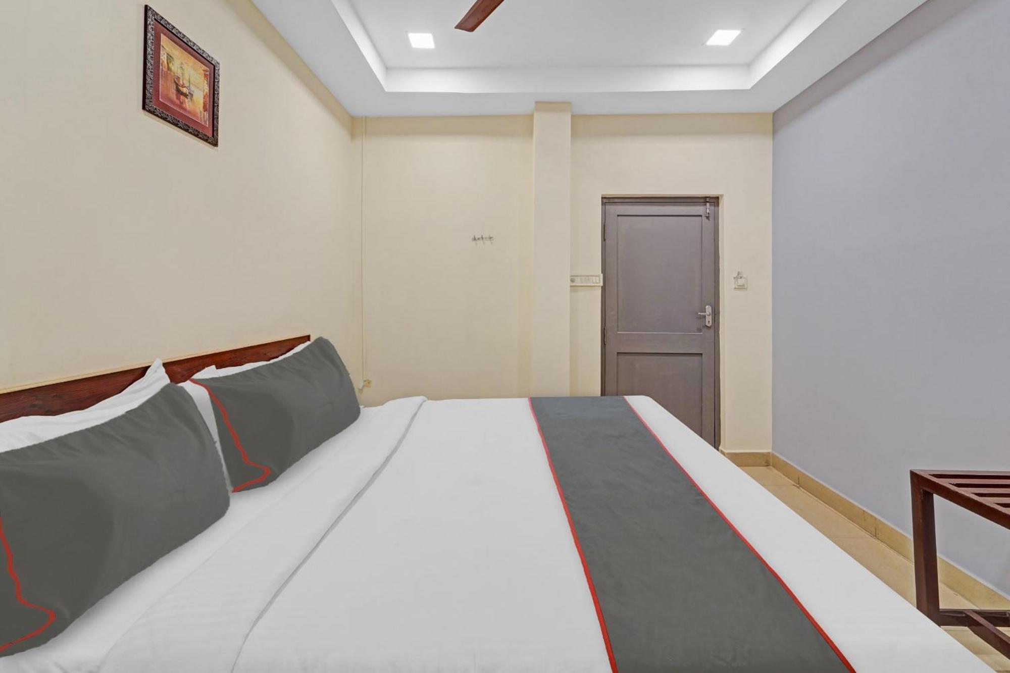 Super Townhouse G Silver Hotels Mount Road Ченнаи Экстерьер фото